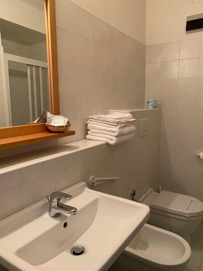Casa Vacanze Paolo VI Padova Bagian luar foto